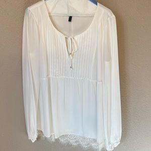 WHBM White Long Sleeve Dress Shirt. Sz 10